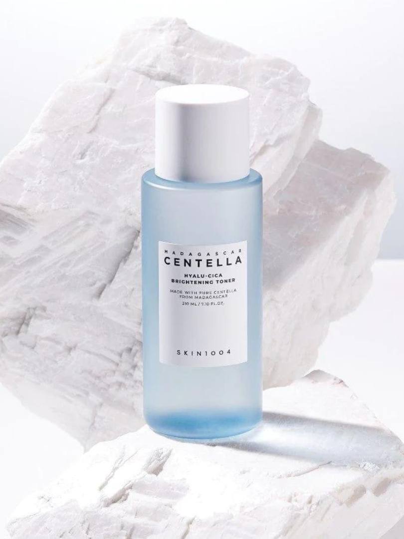 SKIN1004 Madagascar Centella Hyalu-Cica Brightening Toner 210ml